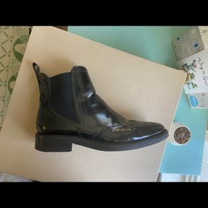 AUTHENTIC Burberry Black Patent Ankle Boots